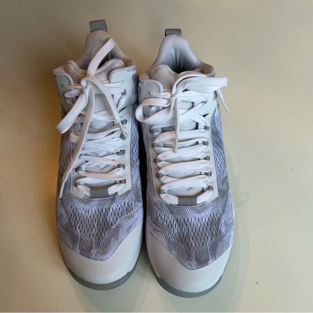 Womens Moolah Neovolt Pro White Grey size 12 basketball volleyball shoes
